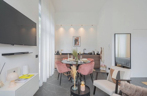 Carate Urio Apartment | Piccola Como Lotus - Studio Apartment, Sleeps 2