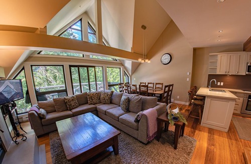 Upper Village House | Pinnacle Ridge 30 - Ski in Ski out, Private Hot Tub, Wood Fireplace