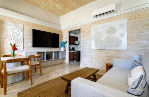 Plantation Condo | Placencia Palm Hideaway – Modern 1BR Garden Villa