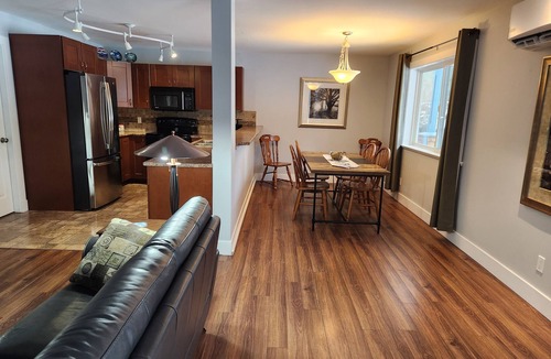 Duncan House | Planning a Golf or Winery Tour? SxS or MTB adventure? Working out of Town?