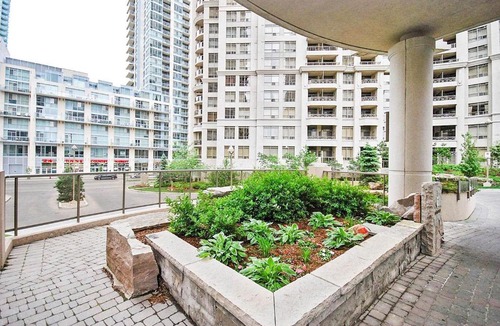 Downtown Mississauga Apartment | PlanURstay - Family Condo