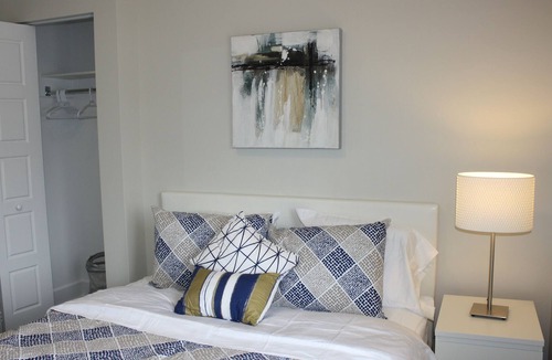 La Petite-Patrie Apartment | PLATEAU / CENTRAL, GORGEOUS 8 BEDROOM, SLEEPS 20