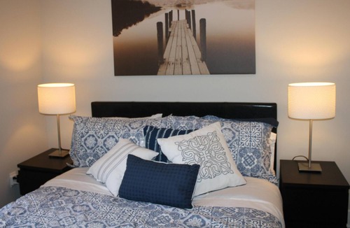 La Petite-Patrie Apartment | PLATEAU / CENTRAL, GORGEOUS 8 BEDROOM, SLEEPS 20