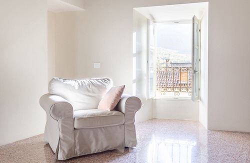 Castello Cabiaglio Apartment | PM8