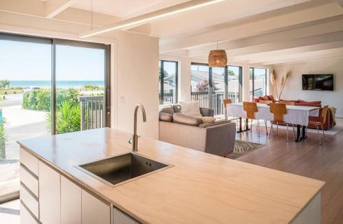 Pohara House | Pohara's Seaside Accommodation