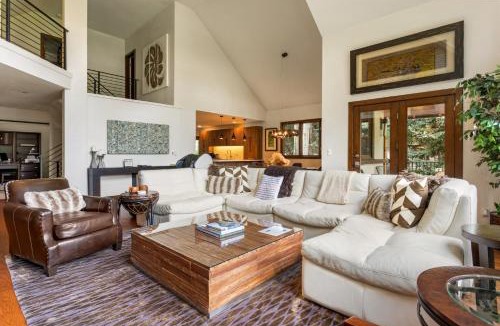 Edwards House | Pool, Private Hot Tub, Game Room, Luxury Home