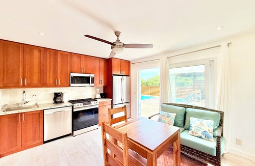 Lighthouse Estates Apartment | Pool Studio @ Casa Rosada, Lighthouse Estates, West Bay