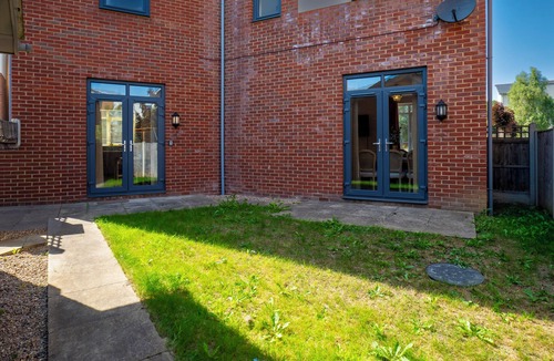 Bletchley House | Posh Wetheringsett in Milton Keynes