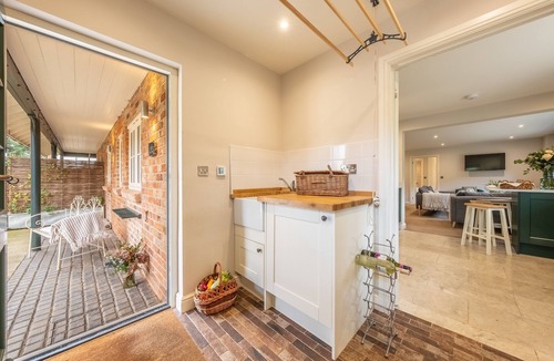 East Norton House | Positioned in a tranquil and totally private setting, Stables Cottage is a beautifully converted for