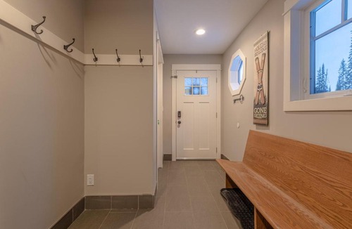Silver Star Mountain Ski Chalet | Powder Peak
