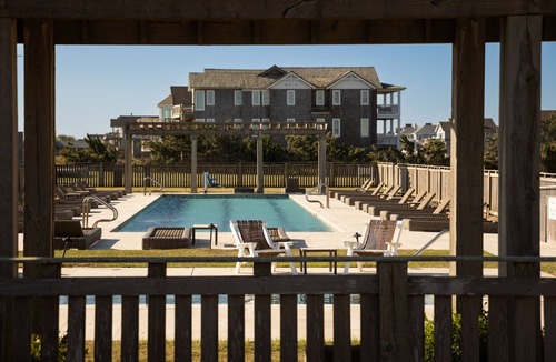 Duck House | Private Beach Access | Access to 2 Pools + more