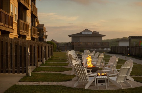 Duck House | Private Beach Access | Access to 2 Pools + more