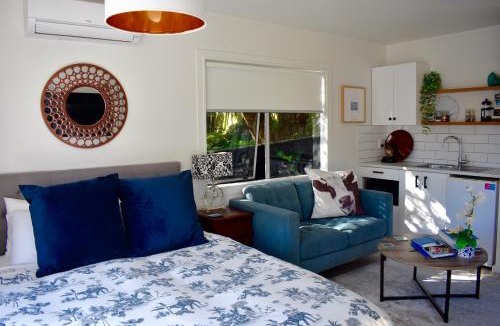 Paraparaumu Beach Apartment | Private Beachside Studio with Courtyard and Sea view