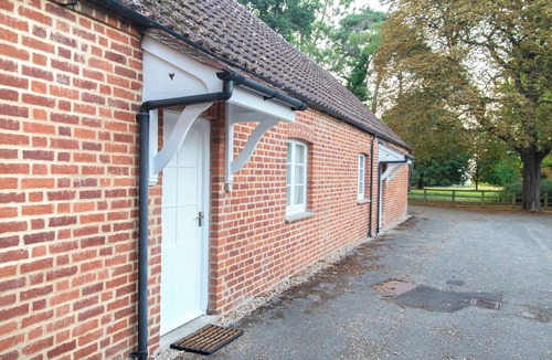 Sandy House | Private country retreat in Cambridgeshire