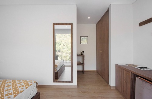Armamar Resort | Property In A Holiday Village 'Quinta Da Pedra Caldeira D' with Mountain View and Air Conditioning
