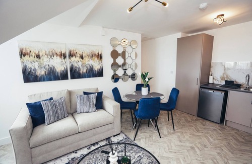 Barrow-on-Trent Apartment | Queensferry Collection - Residence 9