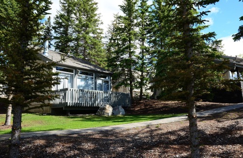 Banff Condo | Quiet, Bright, Cozy Banff Condo