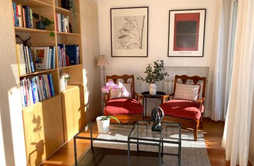 Estoril Apartment | Quiet Studio with garden 8 Min from Beach
