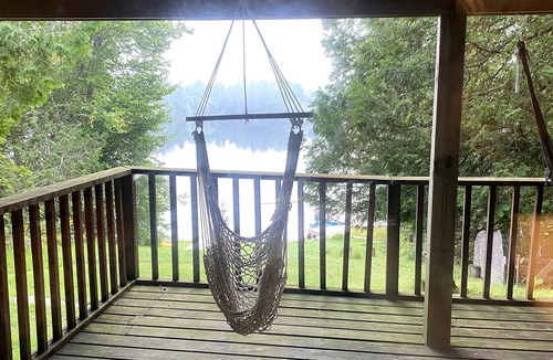 McKellar Cottage | Quiet Waterfront Cottage near Parry Sound
