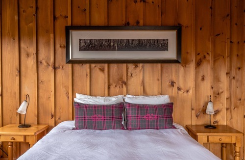 Lac Superieur Village Ski Chalet | RCNT Chalets / Scandinave 5 bedroom Chalet with private spa