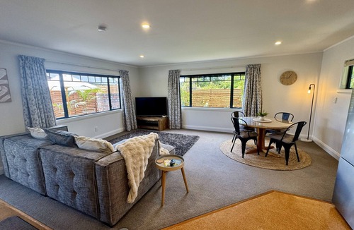 Redwood Valley Cottage | Redwood Cottage - Essential Comfort