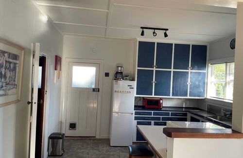 Reefton House | Reefton - Relaxed West Coast Getaway - Close to Town - Pet Friendly
