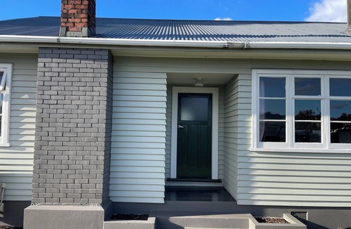 Reefton House | Reefton - Relaxed West Coast Getaway - Close to Town - Pet Friendly
