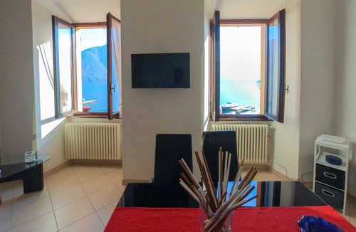 Azzano Apartment | Rita's Window: one bedroom apartment Lake view and 20 meters from lake access.
