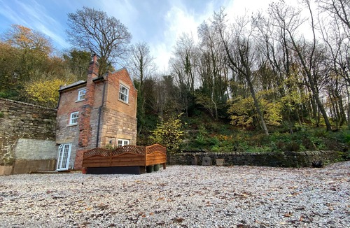 Whatstandwell House | Robin Hood Tower cottage