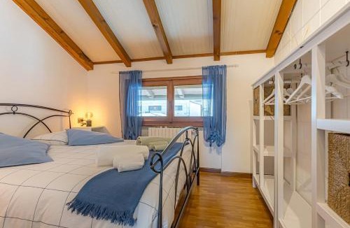 Acquaseria Apartment | ROMANTIC COMO HIDEAWAY with private parking and AirCon