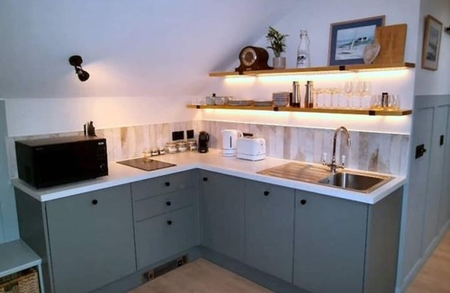 Littleworth House | Romantic Cotswold Retreat with parking