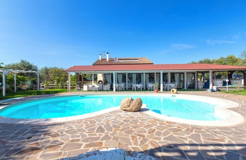 Sorso Apartment | Room 'Oleandro' with Shared Pool, Private Terrace and Air Conditioning