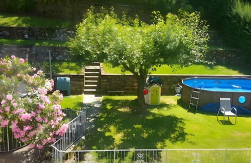 Viggiu Apartment | Room 'Stanza 3' with Shared Garden, Wi-Fi and Air Conditioning