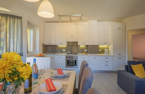 Colico Piano Apartment | Rose Gialla Pastella Holiday Apartment with Pool