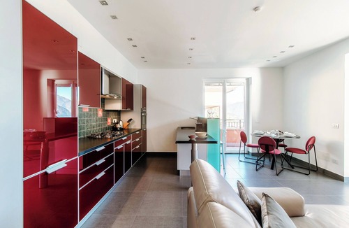 Colonno Apartment | Rosso Sunset