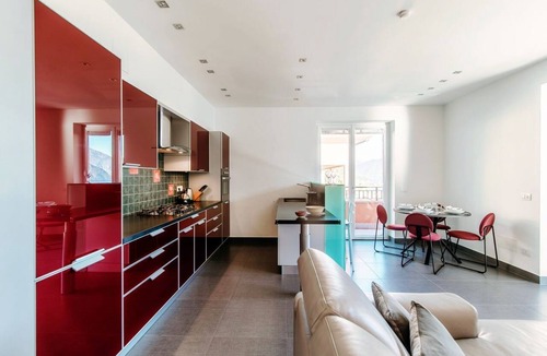 Colonno Apartment | Rosso Sunset - My Home in Como