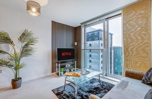 Central Milton Keynes Apartment | Ruby City Stay Apartment CMK Free Parking