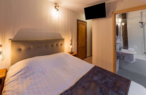 Jupille Other | Rural farmhouse in Jupille with private pool