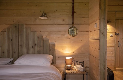 Sherwood Forest Cabin | Rustic Log Cabin overlooking Sherwood Forest
