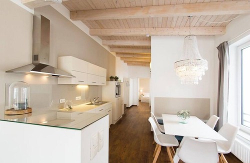 Warnemuende Apartment | Sailorlodge, quiet location on the Alter Strom - family-friendly, modern, special