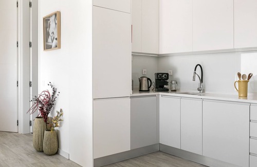 Ferrel Apartment | Salty Soul - Modern Flat with a shared pool