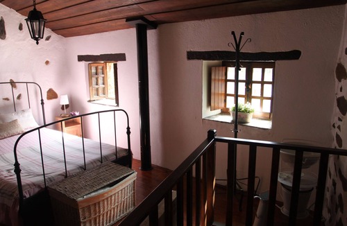 Gondramaz Ski Chalet | Schist house in Serra da Lousã