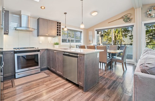 Port Renfrew House | Seaside Haven | Port Renfrew | Private Hot Tub with Ocean View!