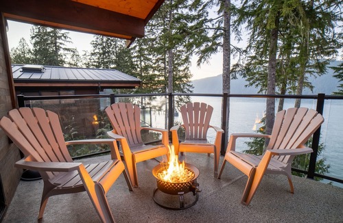 Port Renfrew House | Seaside Haven | Port Renfrew | Private Hot Tub with Ocean View!