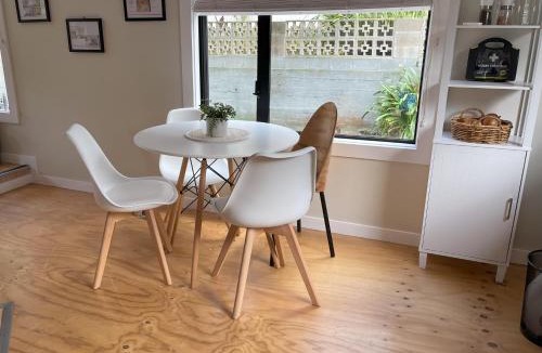 Paraparaumu House | Seaside Sanctuary 150 steps from the beach
