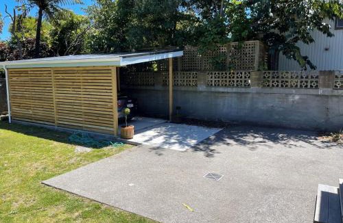 Paraparaumu House | Seaside Sanctuary 150 steps from the beach