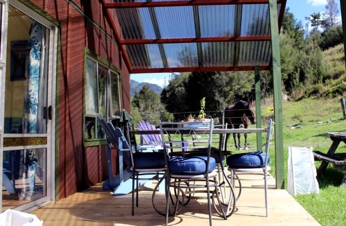 Tapawera Cottage | Secluded Cottage Retreat near Kahurangi National Park in Tapawera, South Island