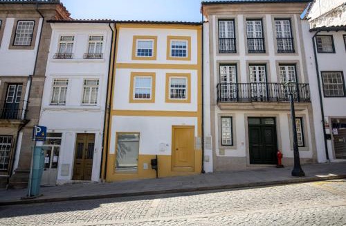 Braganca House | Secret Garden in Bragança - historic center