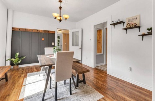 Paris House | Serene Oasis with 3BR plus Balcony Deck BBQ Grill
