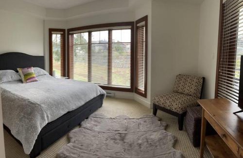 Bear Mountain Resort Apartment | Serenity at Stonehaven, Victoria BC